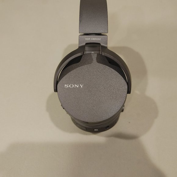Sony MDR-XB950N1 noise canceling Extra BASS over the ear headphones (Gray) - Picture 6 of 11